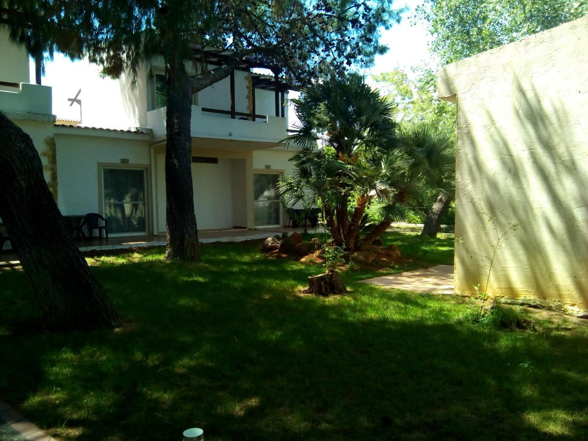Marzi Beach And Bungalows Kokkonion Exterior photo