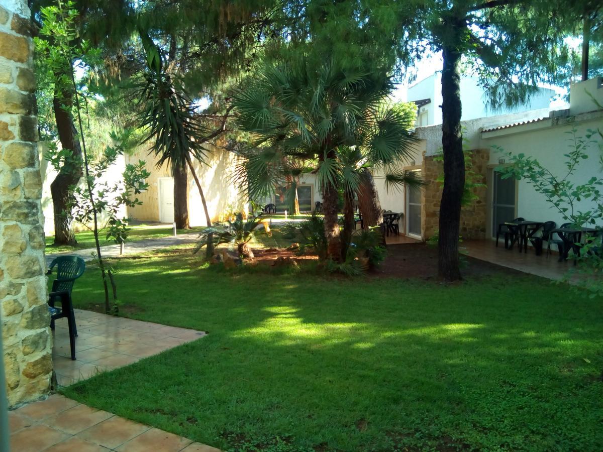 Marzi Beach And Bungalows Kokkonion Exterior photo